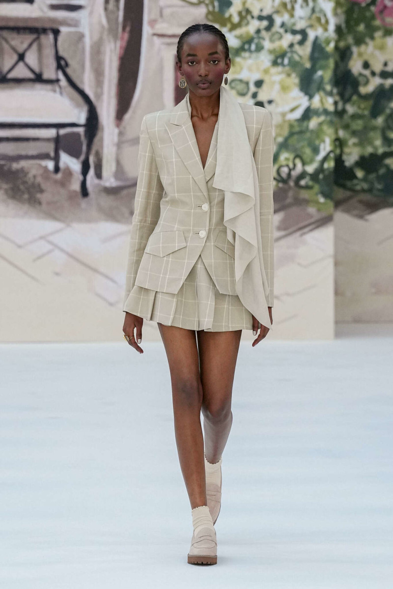 Paul Costelloe fashion show for Spring/Summer 2024