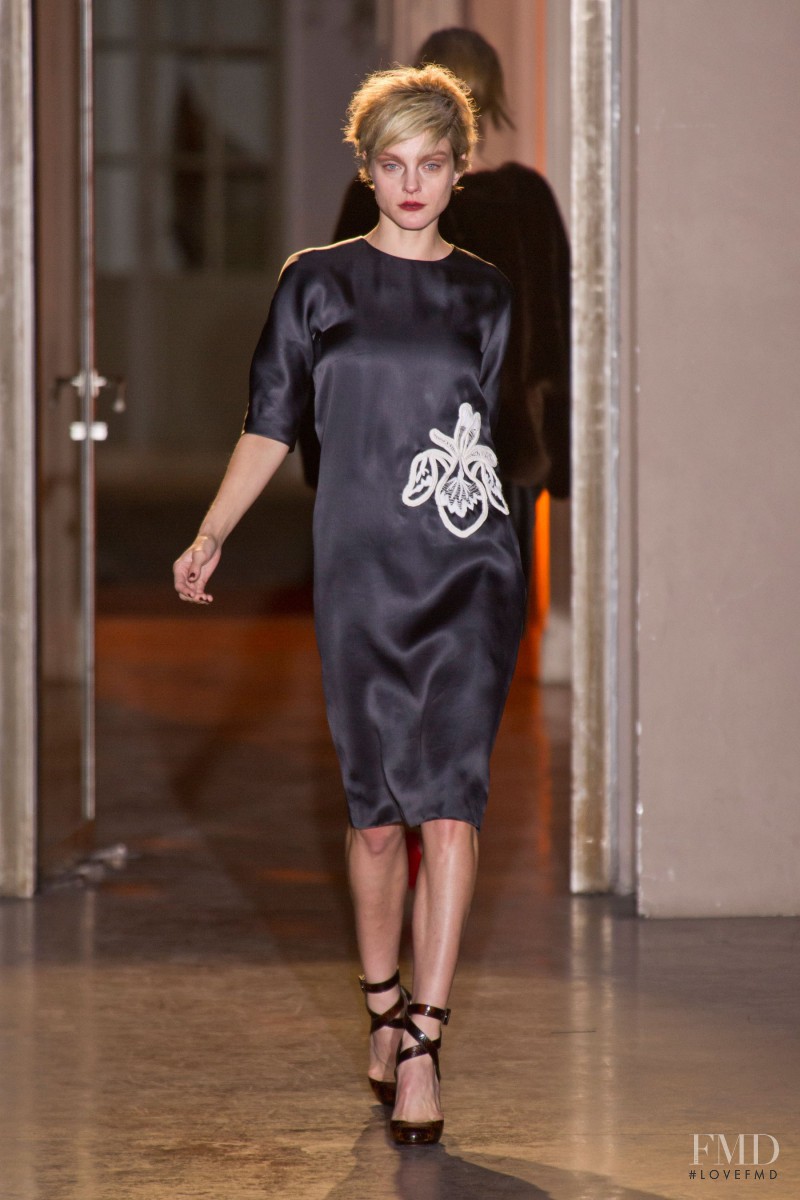 Jessica Stam featured in  the Rue Du Mail by Martina Sitbon fashion show for Autumn/Winter 2013