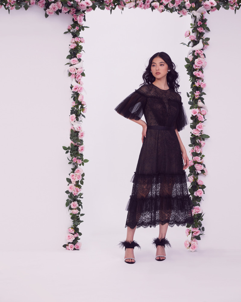 Tadashi Shoji lookbook for Spring/Summer 2023