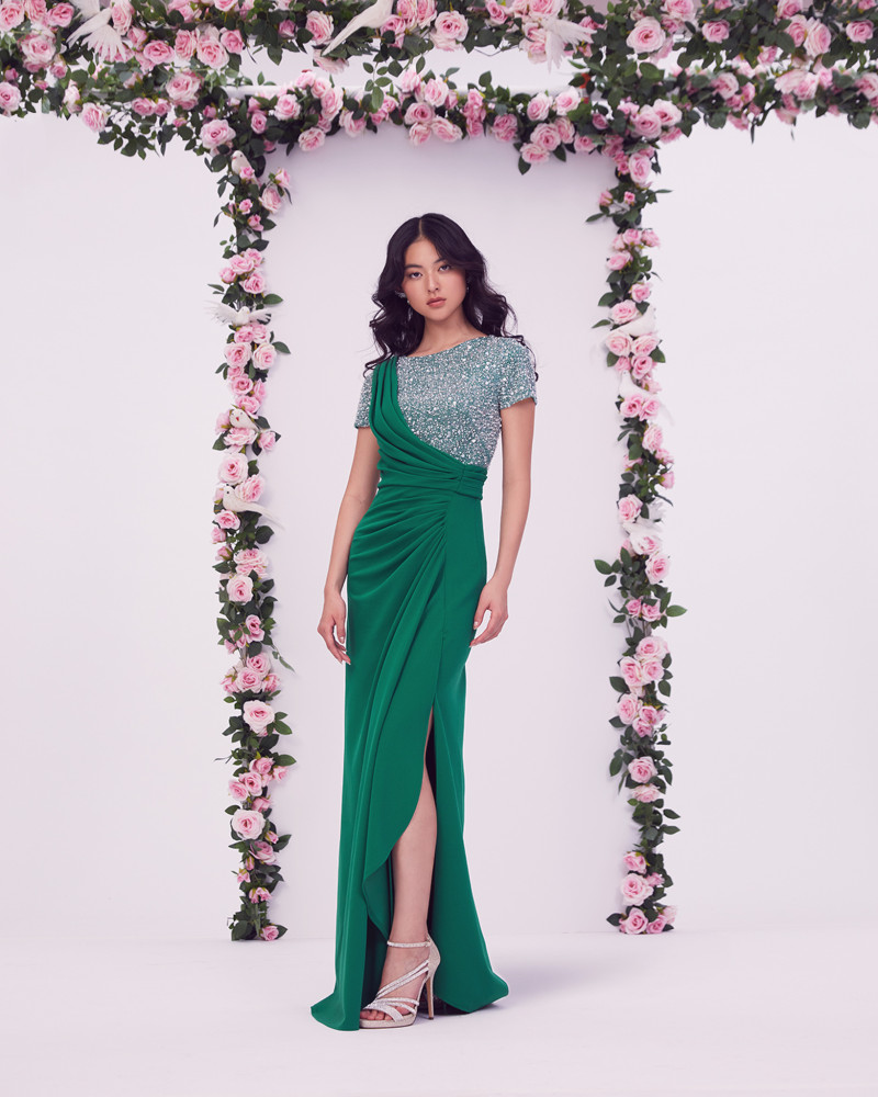 Tadashi Shoji lookbook for Spring/Summer 2023