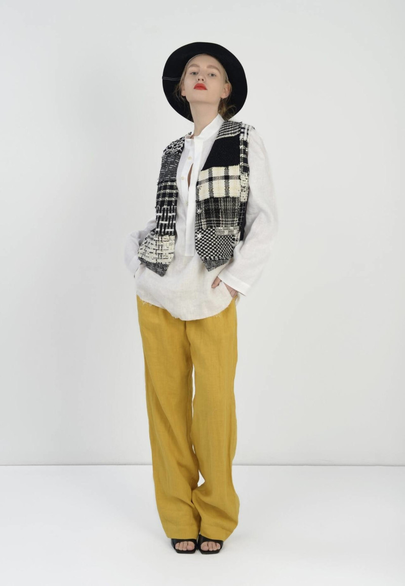 Anna Beck Designs lookbook for Spring/Summer 2022