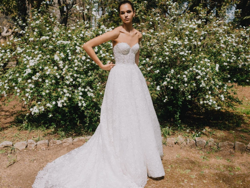 Monique Lhuillier Bridal lookbook for Spring 2023