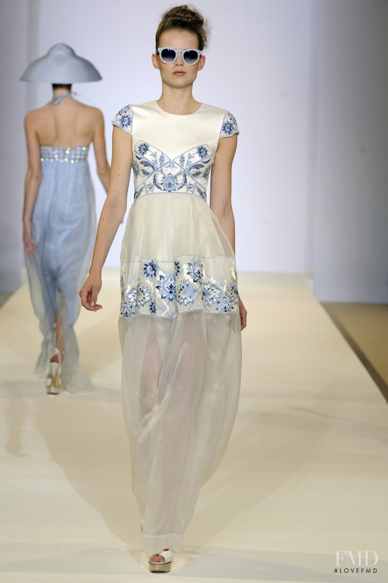 Svea Kloosterhof featured in  the Temperley London fashion show for Spring/Summer 2013