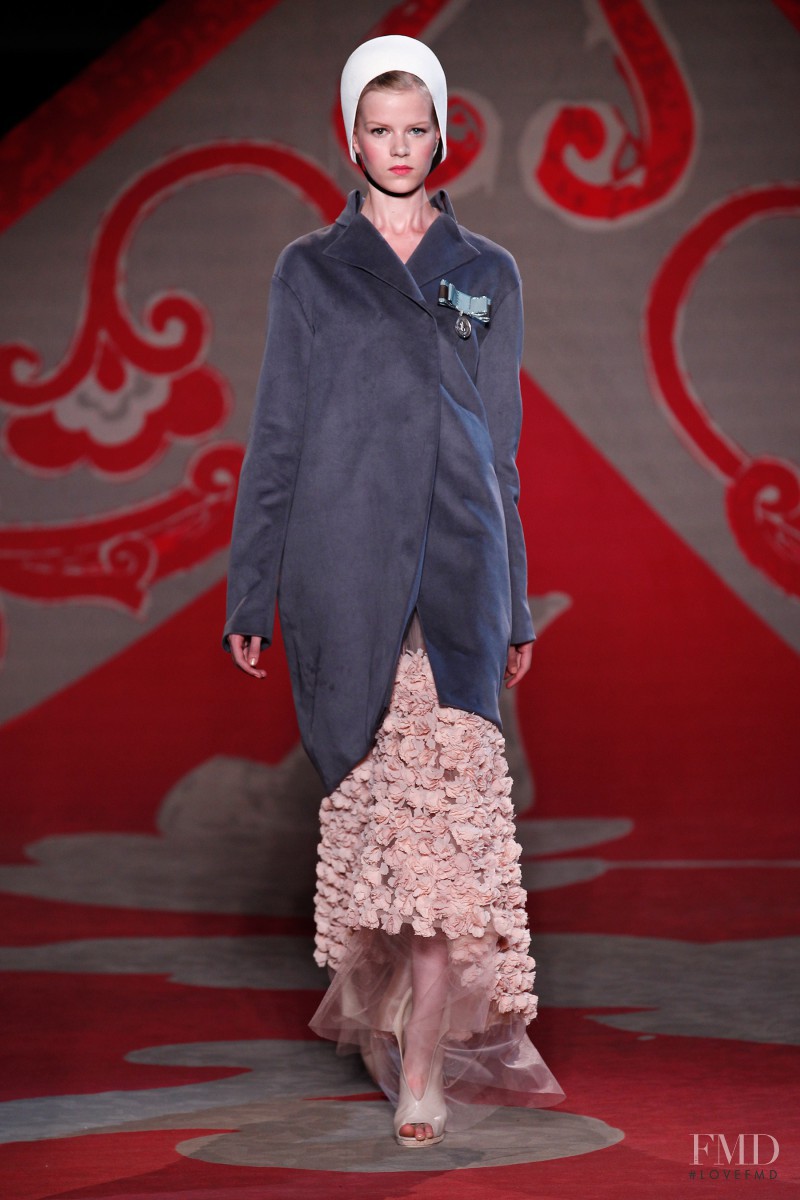 Kadri Vahersalu featured in  the Ulyana Sergeenko fashion show for Autumn/Winter 2012