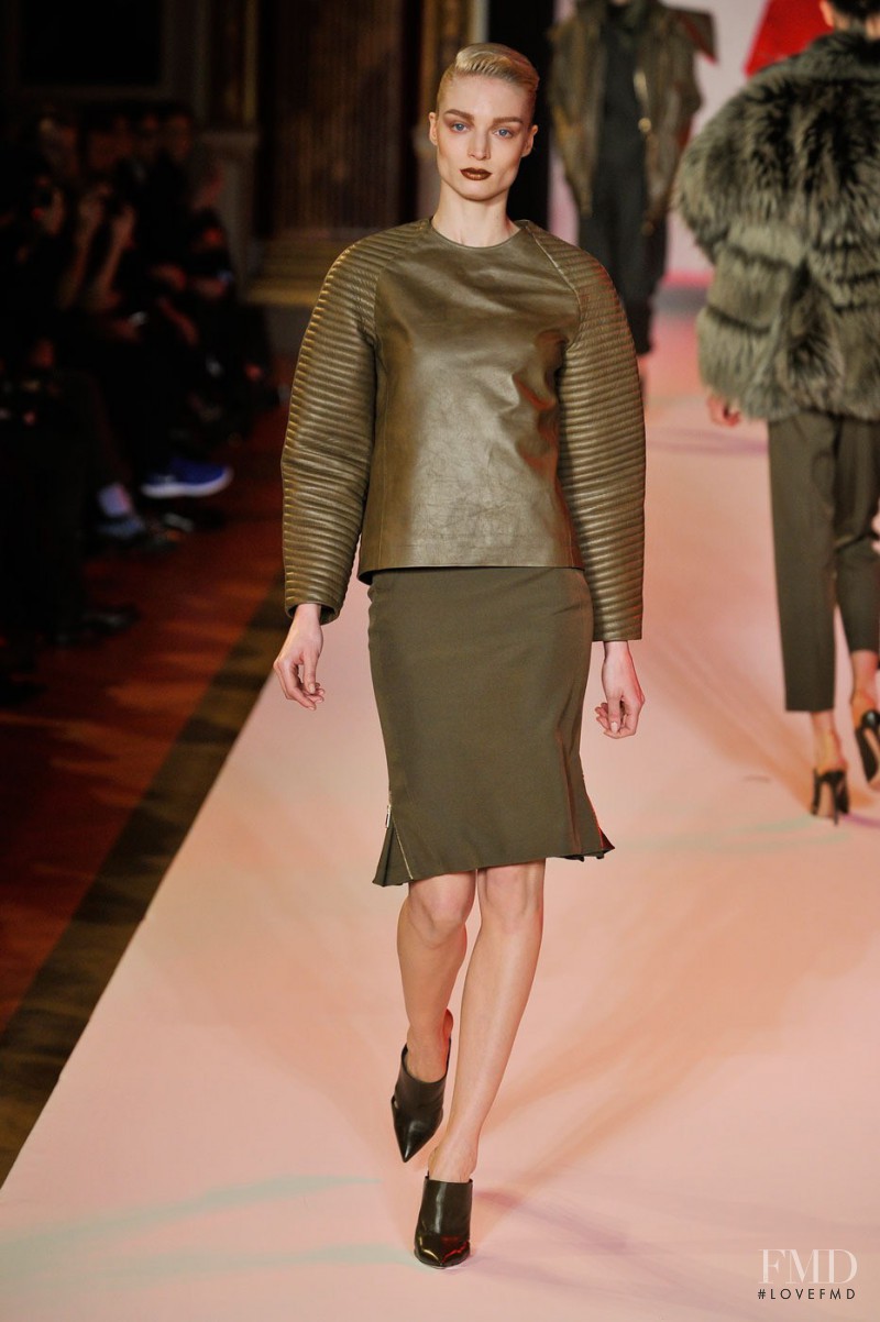 Melissa Tammerijn featured in  the Hakaan fashion show for Autumn/Winter 2012