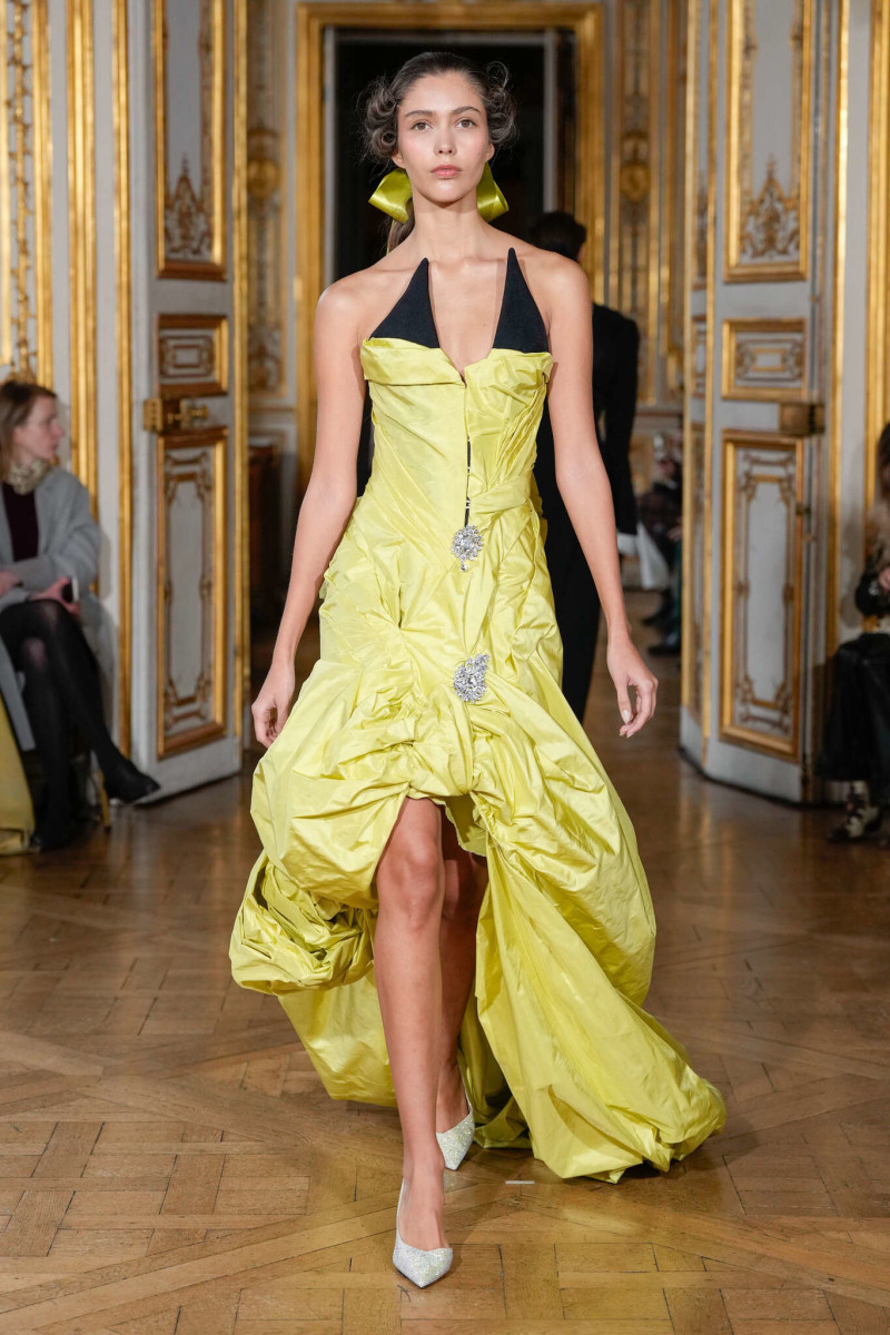 Oriana Ruggeri featured in  the Peet Dullaert fashion show for Spring/Summer 2024