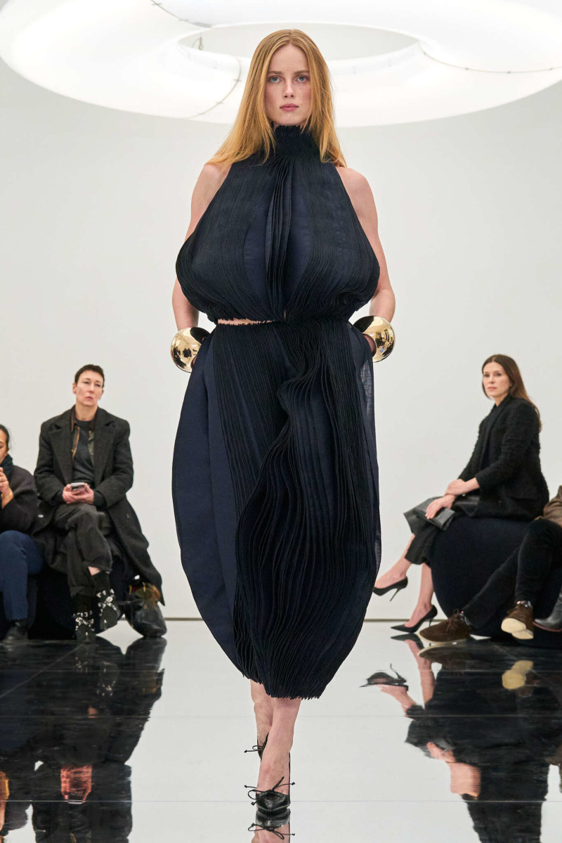 Alaia La Robe Spirale fashion show for Summer 2024