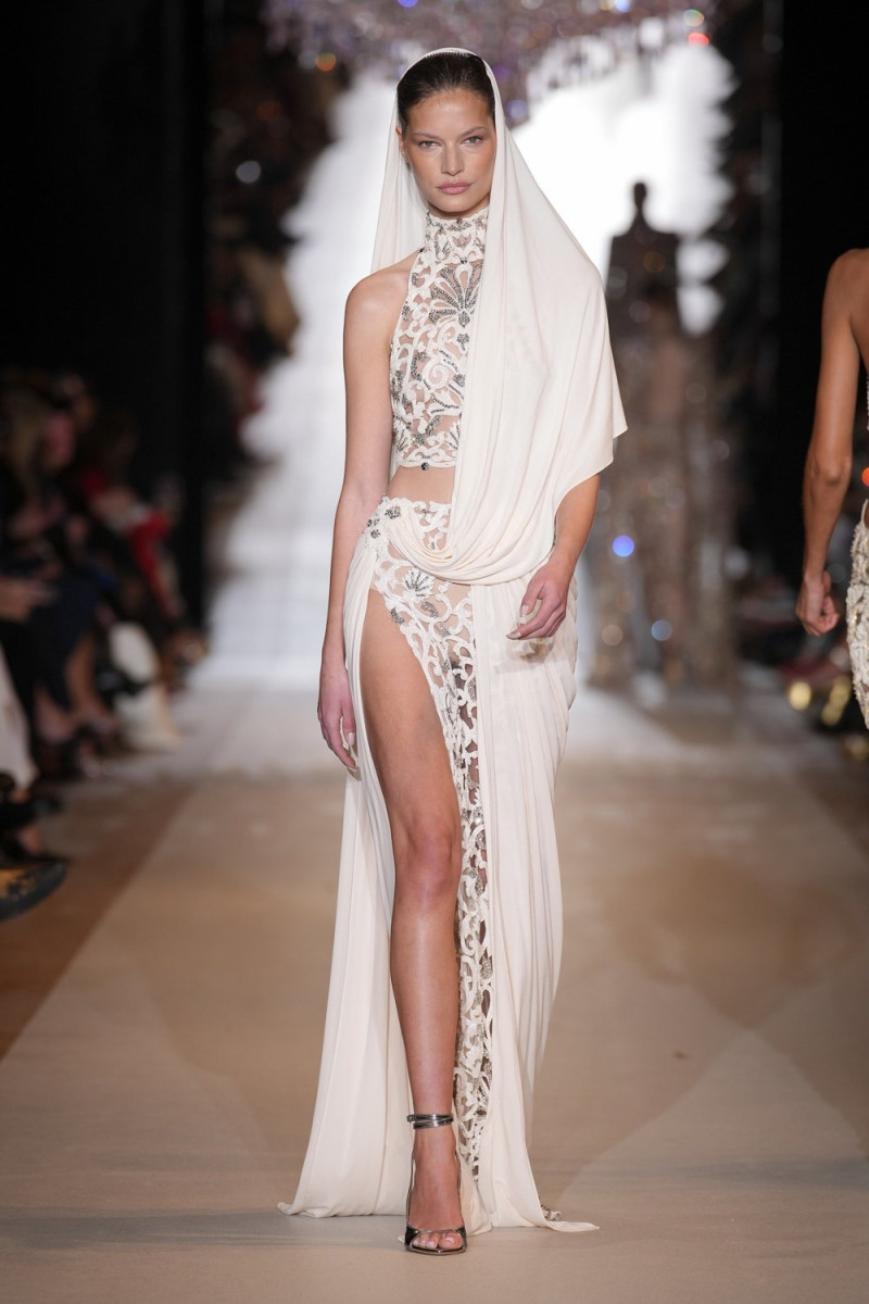 Faretta Radic featured in  the Zuhair Murad fashion show for Spring/Summer 2024