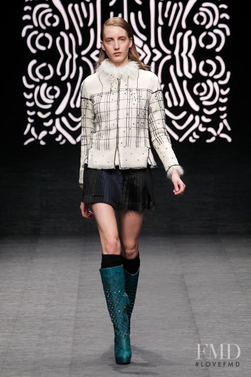 Iris Egbers featured in  the Shiatzy Chen fashion show for Autumn/Winter 2012