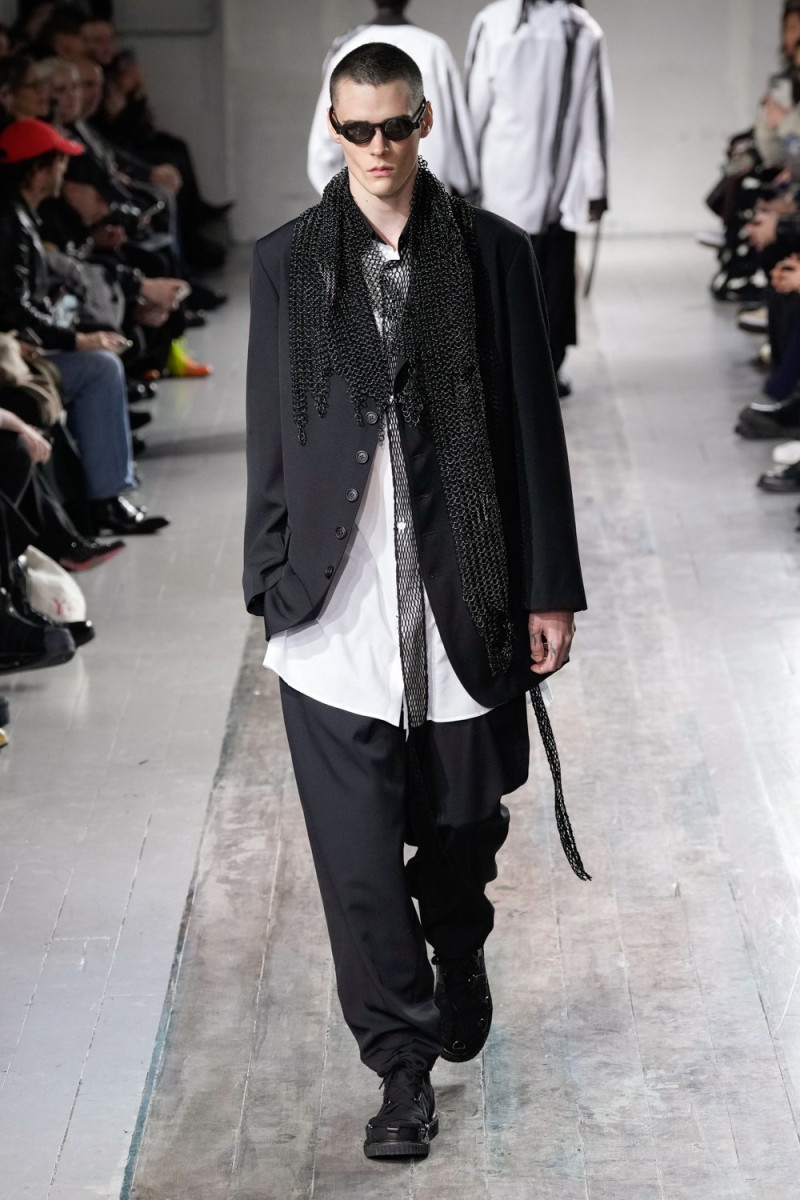 Yohji Yamamoto fashion show for Autumn/Winter 2024