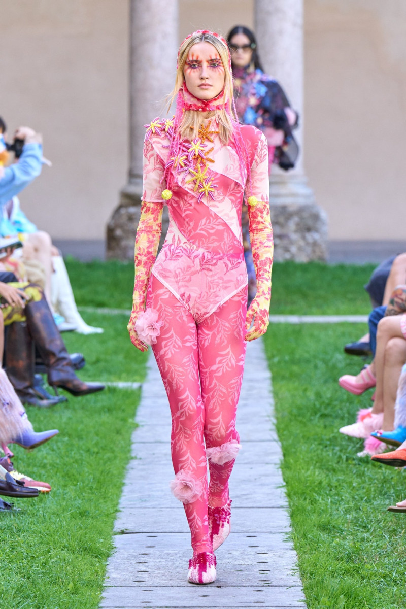 Shuting Qiu fashion show for Spring/Summer 2024