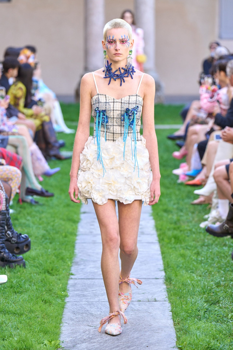 Shuting Qiu fashion show for Spring/Summer 2024