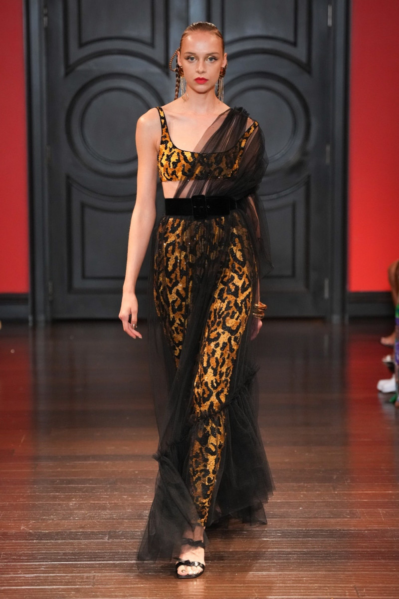 Naeem Khan fashion show for Spring/Summer 2024