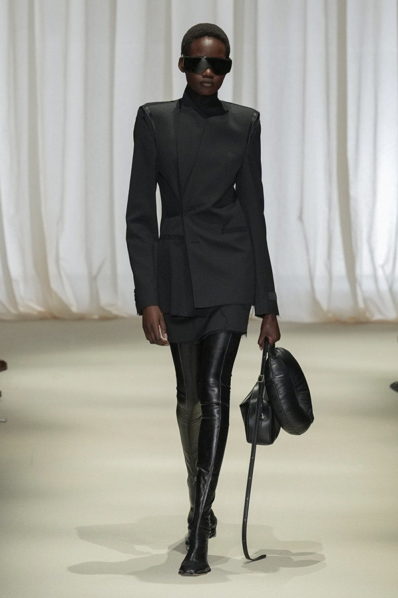 MM6 Maison Martin Margiela fashion show for Autumn/Winter 2024