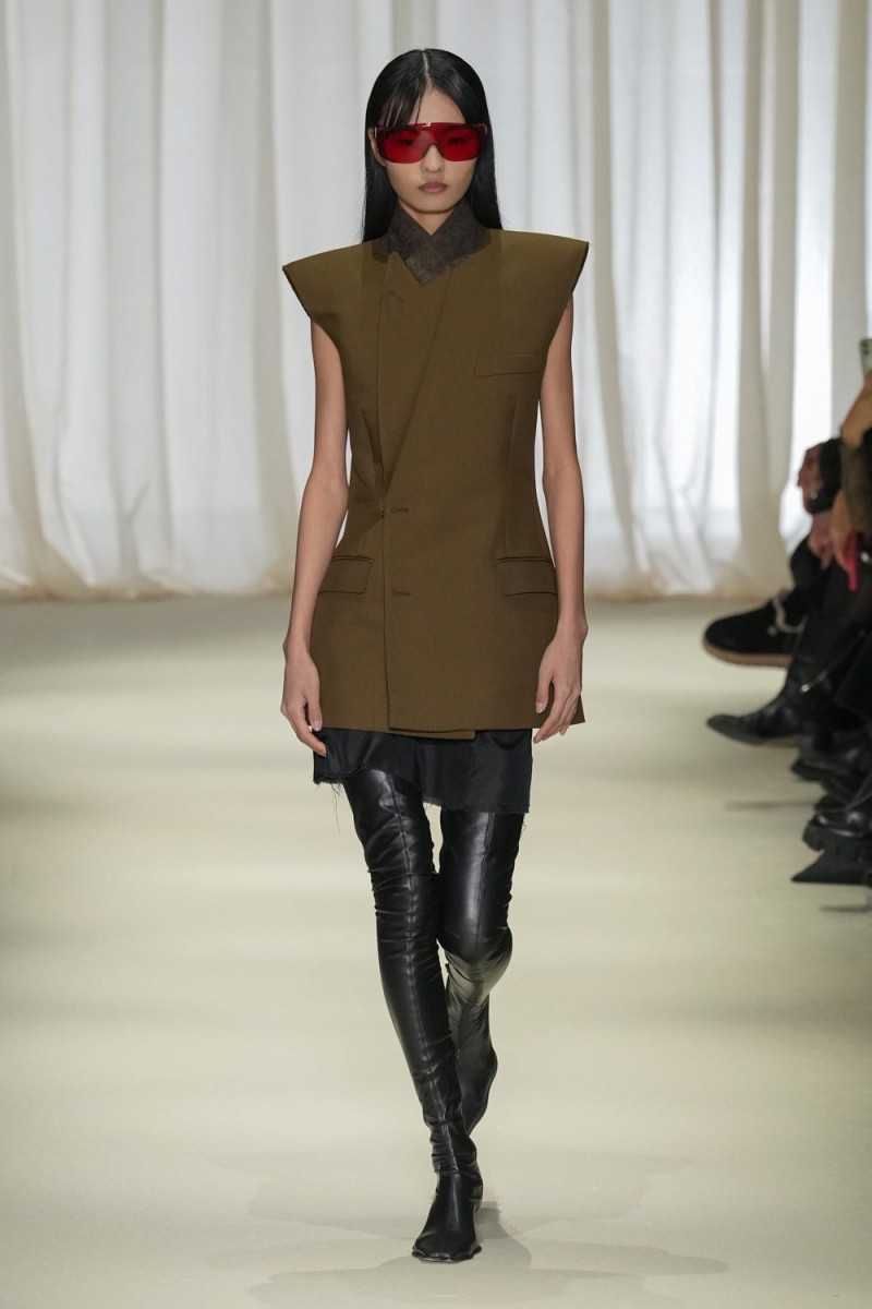 MM6 Maison Martin Margiela fashion show for Autumn/Winter 2024