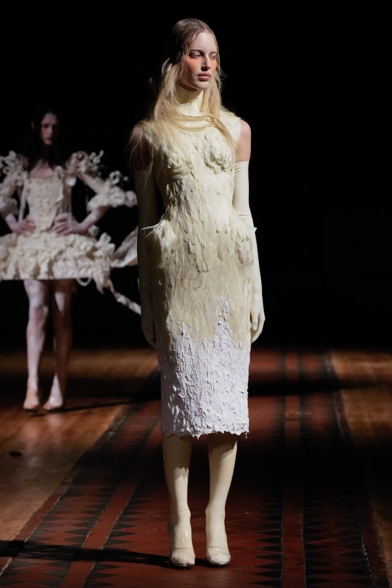 Dilara Findikoglu fashion show for Autumn/Winter 2024