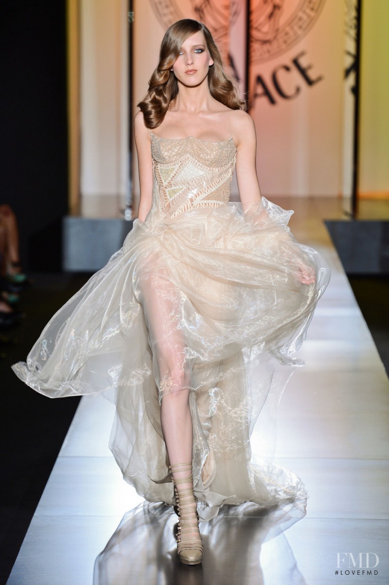 Iris Egbers featured in  the Atelier Versace fashion show for Autumn/Winter 2012