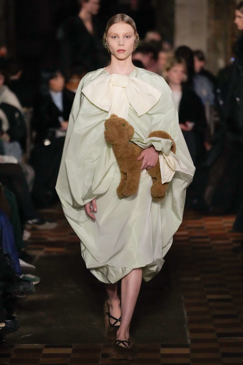 Simone Rocha fashion show for Autumn/Winter 2024