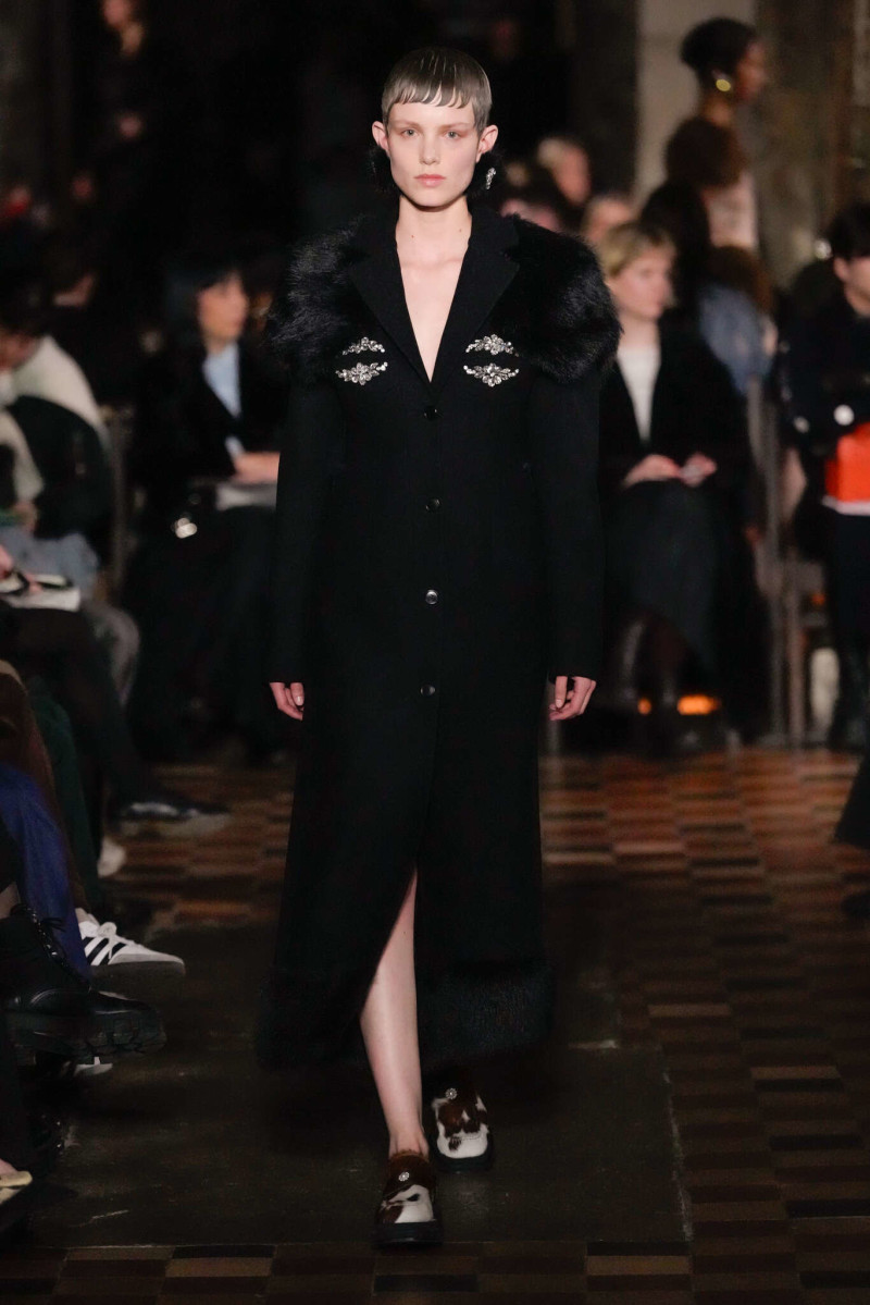 Annabel van Tilborg featured in  the Simone Rocha fashion show for Autumn/Winter 2024