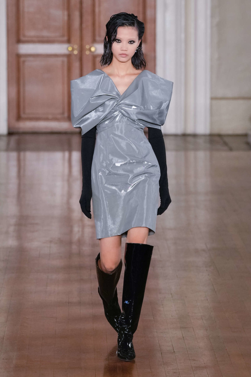 Huishan Zhang fashion show for Autumn/Winter 2024