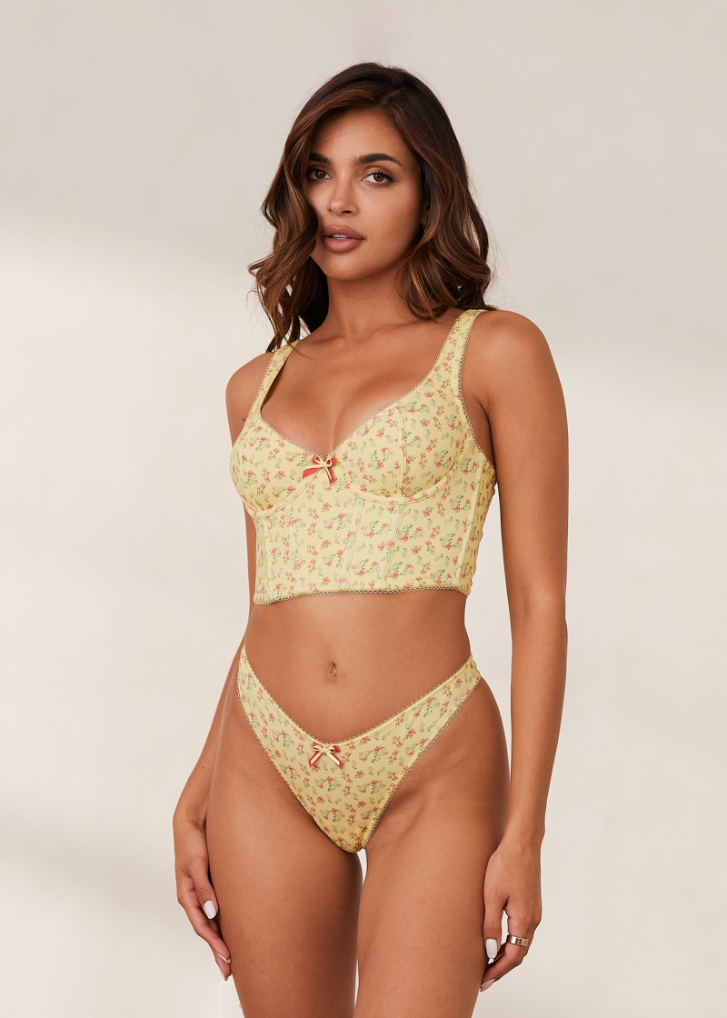Leidy Amelia Labrador featured in  the Lounge Lingerie catalogue for Pre-Fall 2023