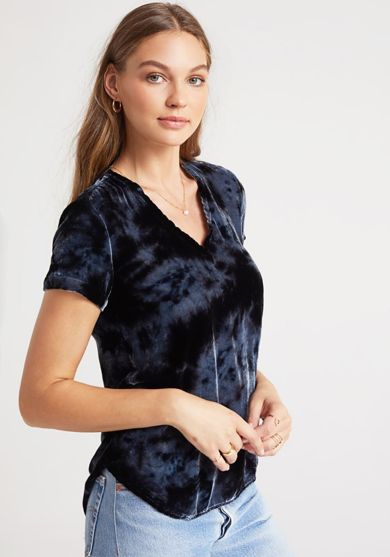 Daria Mikolajczak featured in  the Bella Dahl catalogue for Spring/Summer 2021
