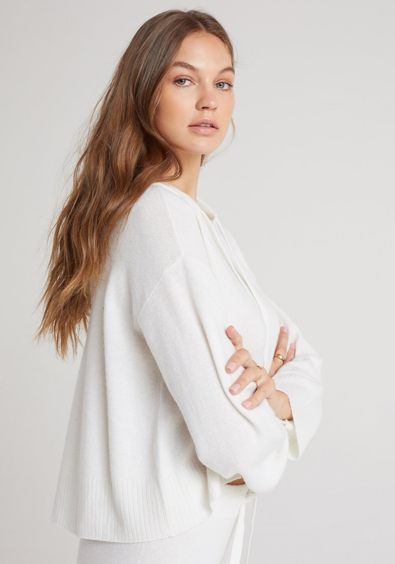 Daria Mikolajczak featured in  the Bella Dahl catalogue for Spring/Summer 2021