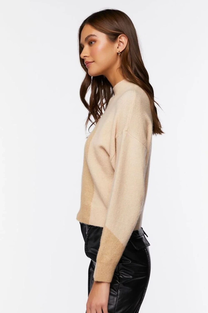 Kiana Carroll featured in  the Forever 21 catalogue for Autumn/Winter 2022