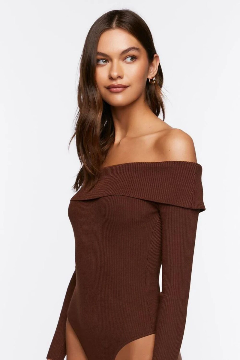 Kiana Carroll featured in  the Forever 21 catalogue for Autumn/Winter 2022