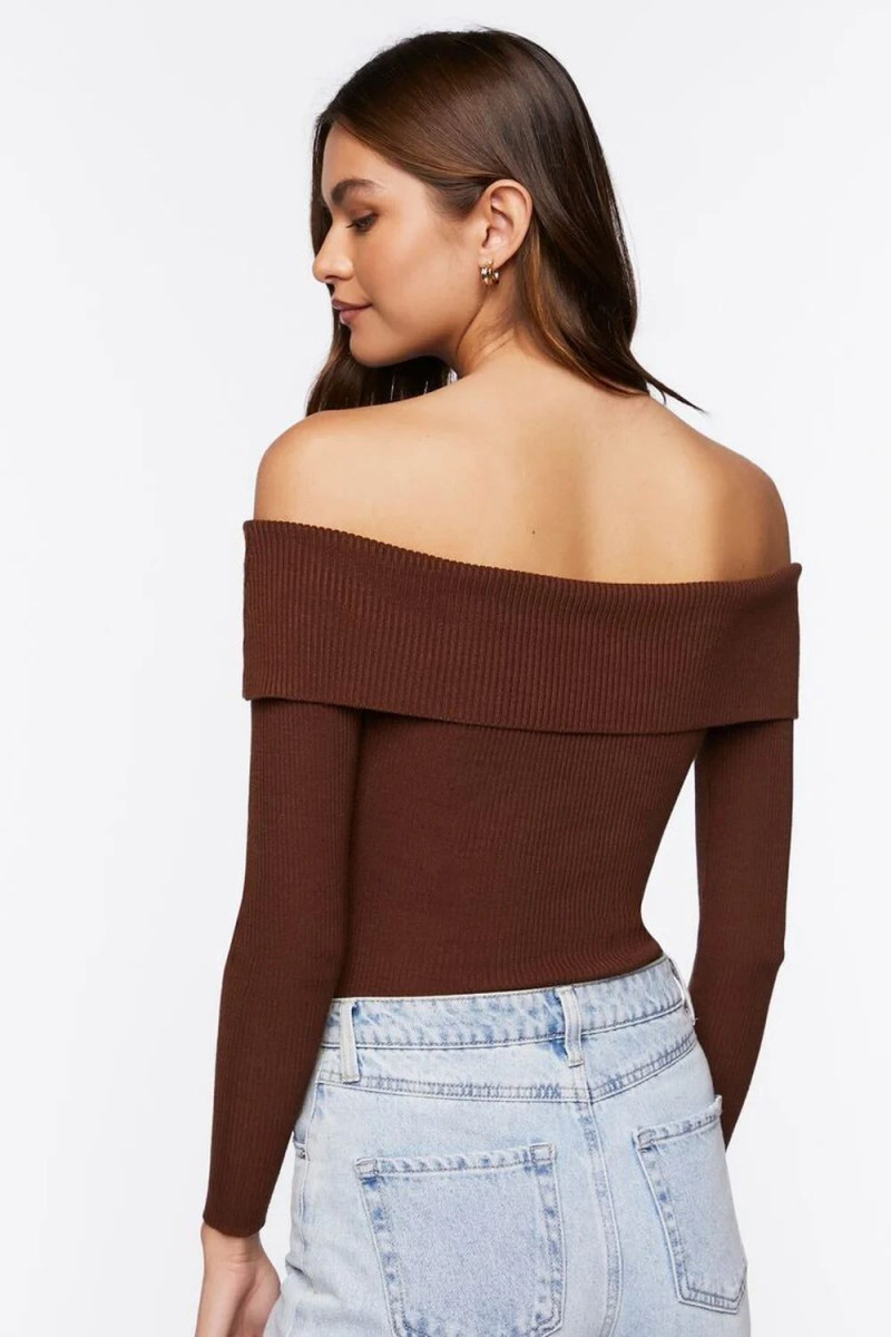 Kiana Carroll featured in  the Forever 21 catalogue for Autumn/Winter 2022