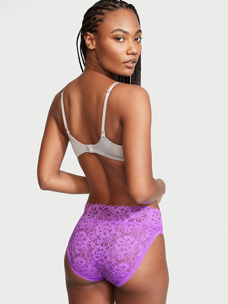 Ange-Marie Moutambou featured in  the Victoria\'s Secret catalogue for Spring/Summer 2022