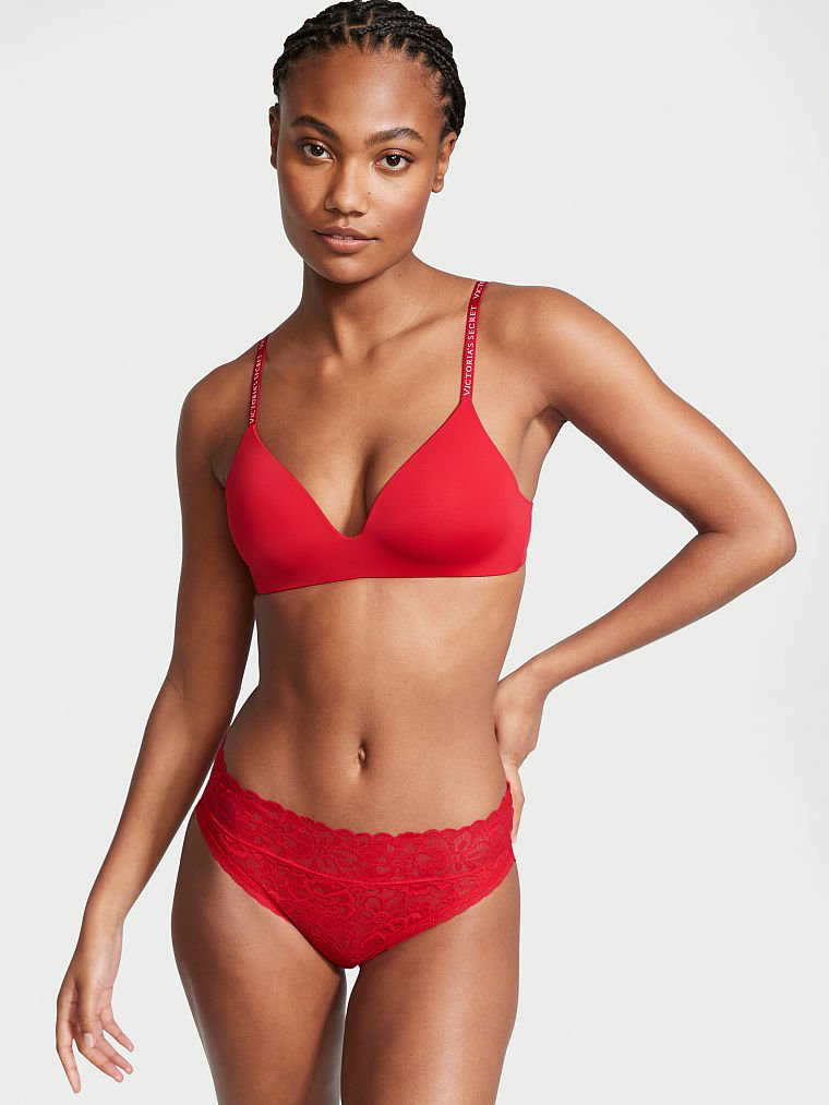 Ange-Marie Moutambou featured in  the Victoria\'s Secret catalogue for Spring/Summer 2022