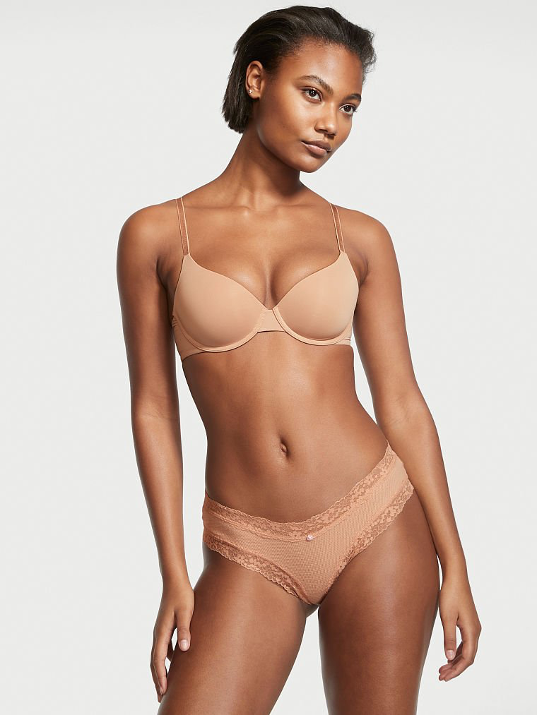 Ange-Marie Moutambou featured in  the Victoria\'s Secret catalogue for Spring/Summer 2022