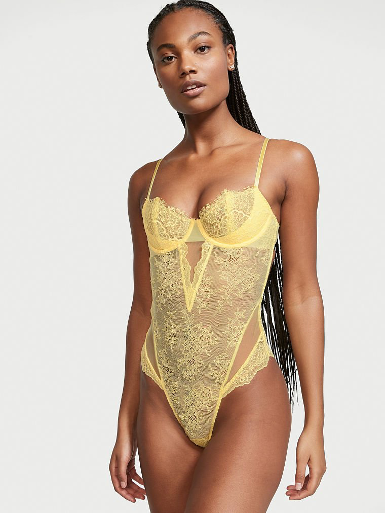 Ange-Marie Moutambou featured in  the Victoria\'s Secret catalogue for Spring/Summer 2022