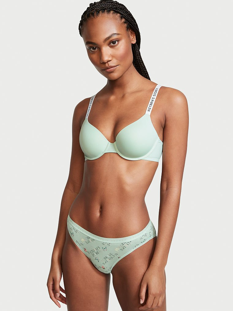 Ange-Marie Moutambou featured in  the Victoria\'s Secret catalogue for Spring/Summer 2022