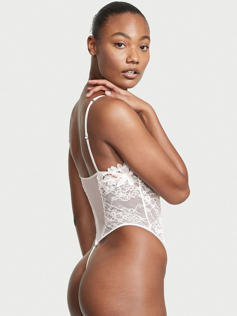 Ange-Marie Moutambou featured in  the Victoria\'s Secret catalogue for Spring/Summer 2022