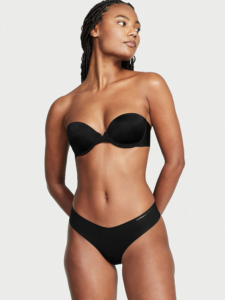 Ange-Marie Moutambou featured in  the Victoria\'s Secret catalogue for Spring/Summer 2022