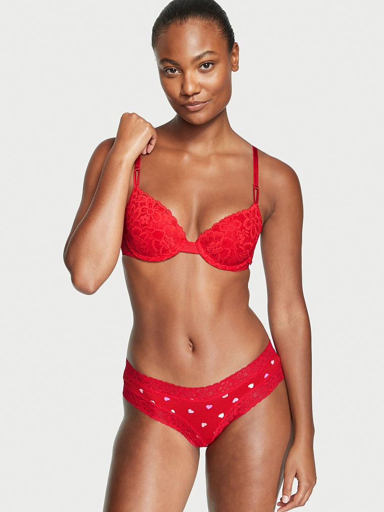 Ange-Marie Moutambou featured in  the Victoria\'s Secret catalogue for Autumn/Winter 2022