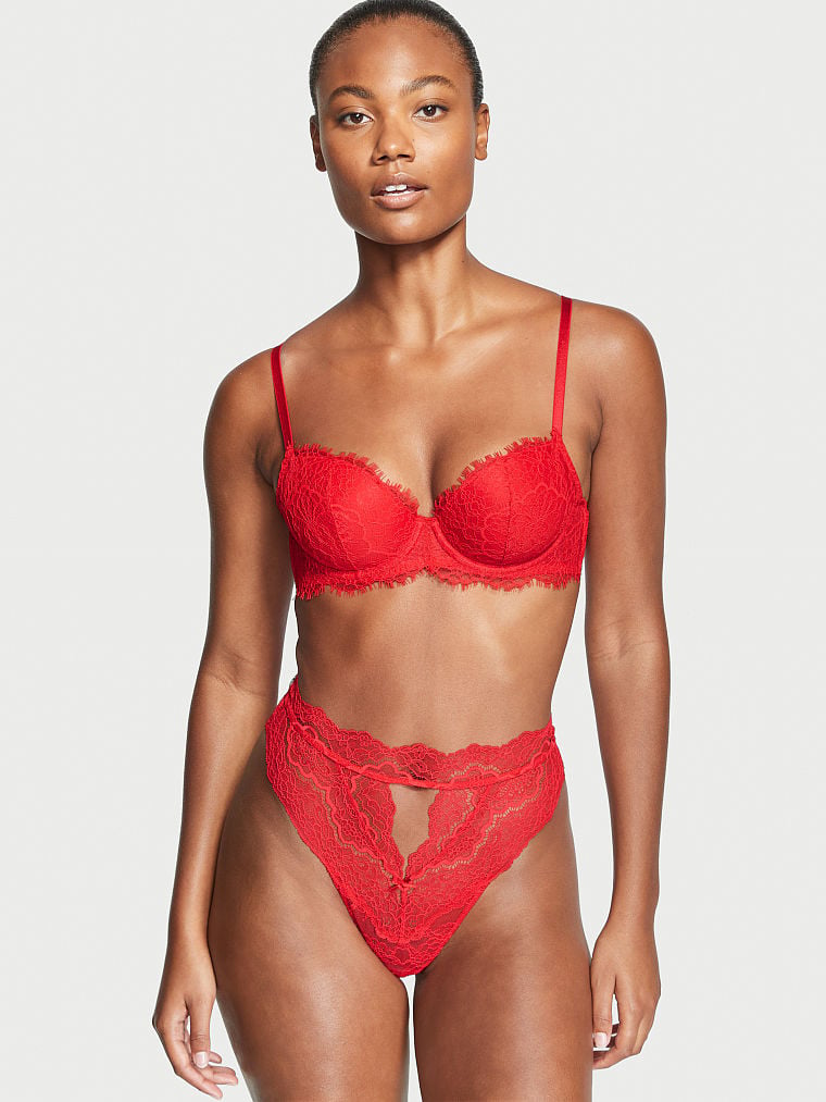 Ange-Marie Moutambou featured in  the Victoria\'s Secret catalogue for Autumn/Winter 2022