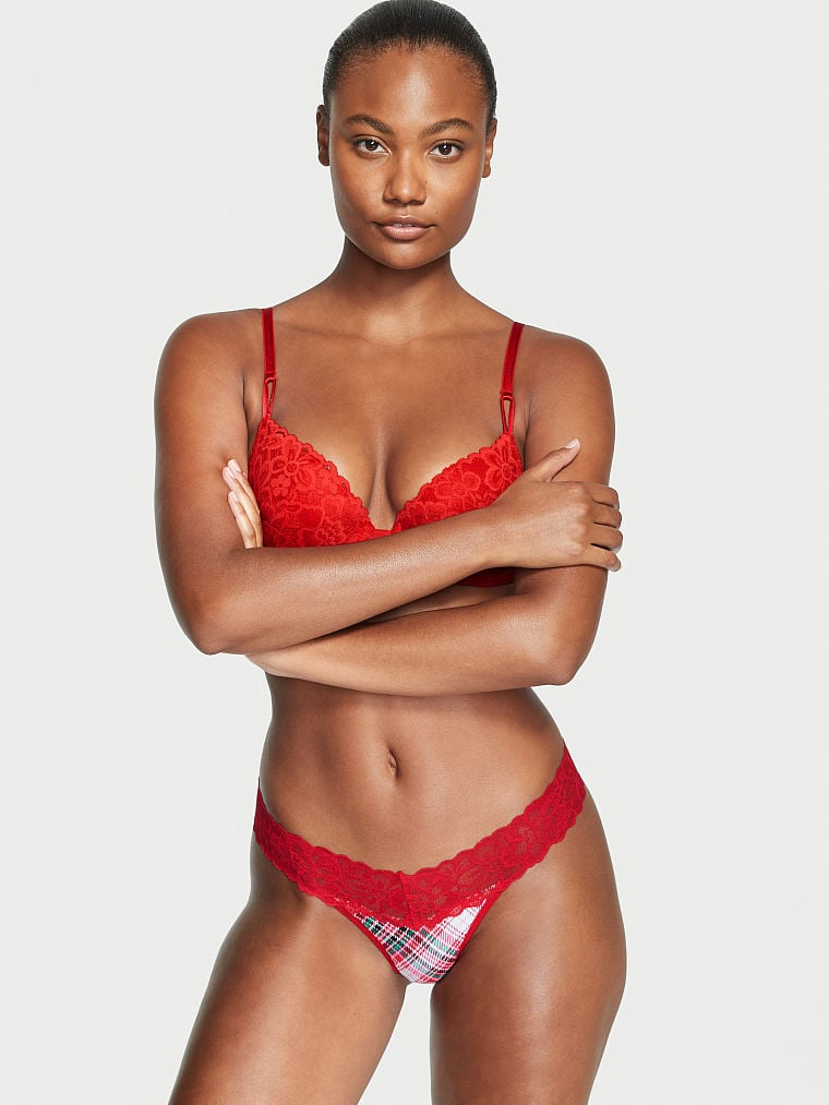 Ange-Marie Moutambou featured in  the Victoria\'s Secret catalogue for Autumn/Winter 2022