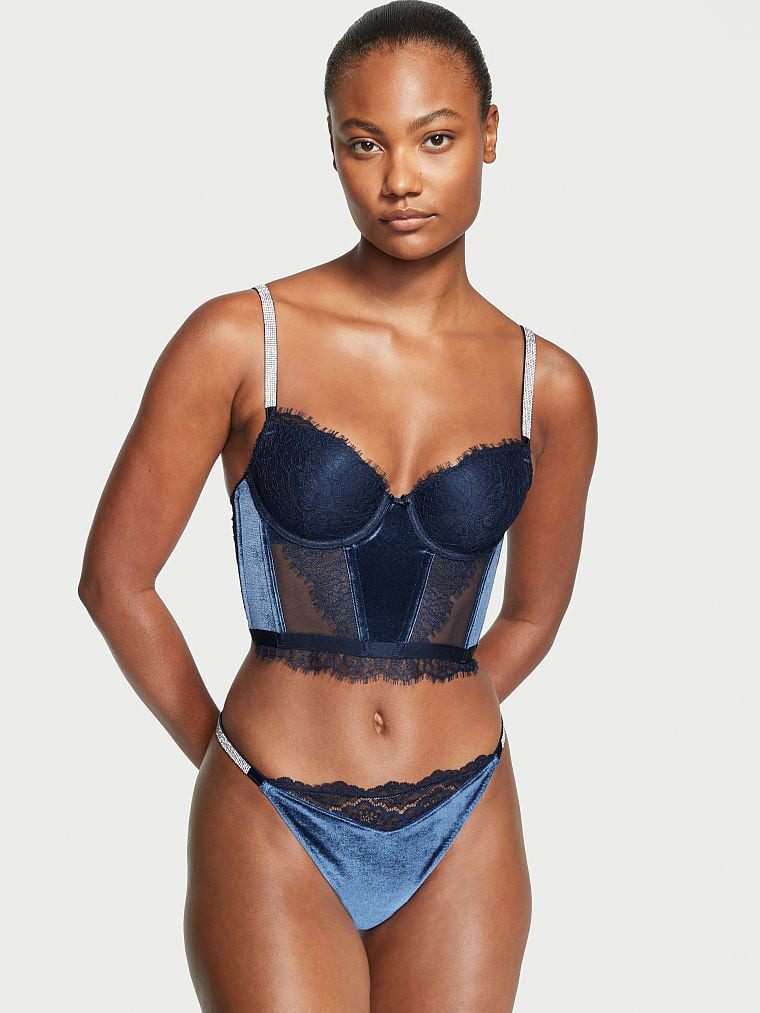 Ange-Marie Moutambou featured in  the Victoria\'s Secret catalogue for Autumn/Winter 2022