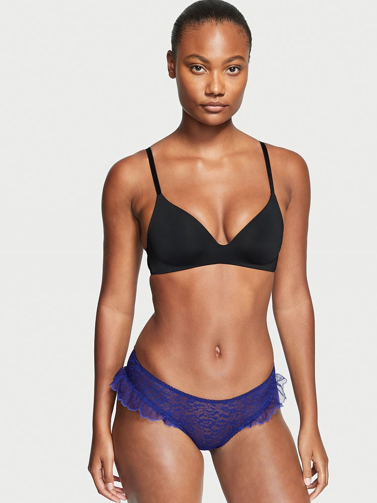 Ange-Marie Moutambou featured in  the Victoria\'s Secret catalogue for Autumn/Winter 2022