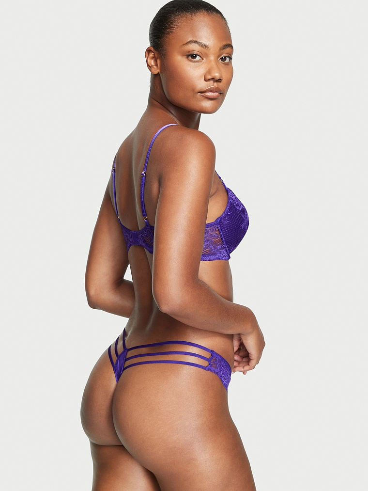 Ange-Marie Moutambou featured in  the Victoria\'s Secret catalogue for Autumn/Winter 2022