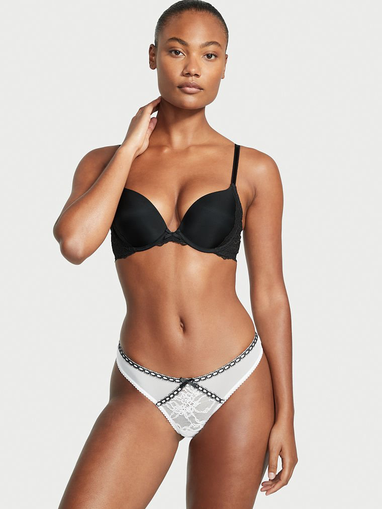 Ange-Marie Moutambou featured in  the Victoria\'s Secret catalogue for Autumn/Winter 2022