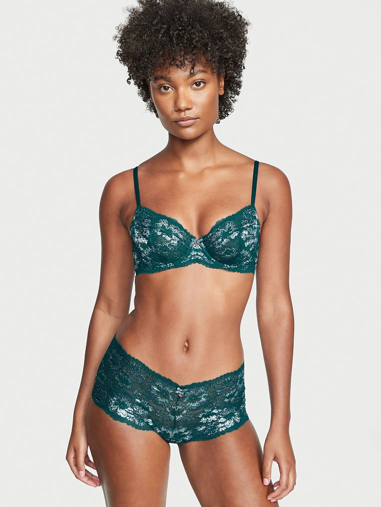 Ange-Marie Moutambou featured in  the Victoria\'s Secret catalogue for Autumn/Winter 2022