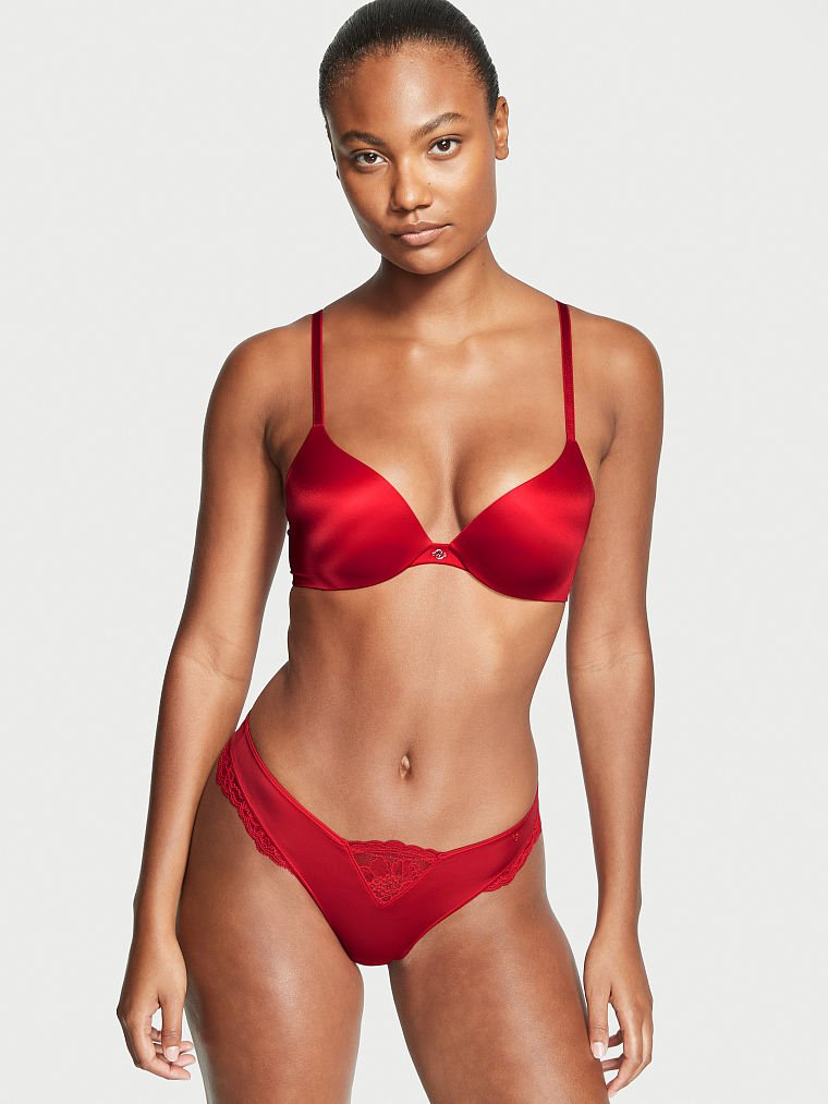 Ange-Marie Moutambou featured in  the Victoria\'s Secret catalogue for Autumn/Winter 2022