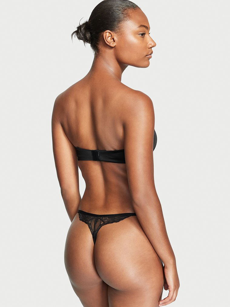 Ange-Marie Moutambou featured in  the Victoria\'s Secret catalogue for Autumn/Winter 2022