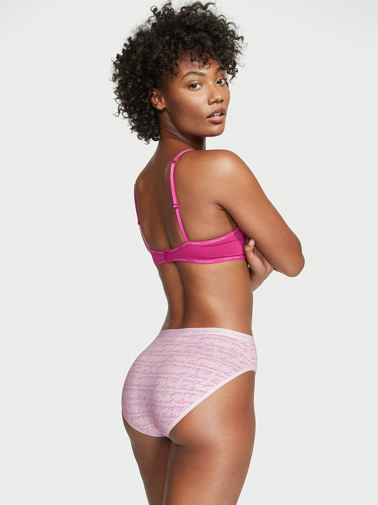 Ange-Marie Moutambou featured in  the Victoria\'s Secret catalogue for Autumn/Winter 2022