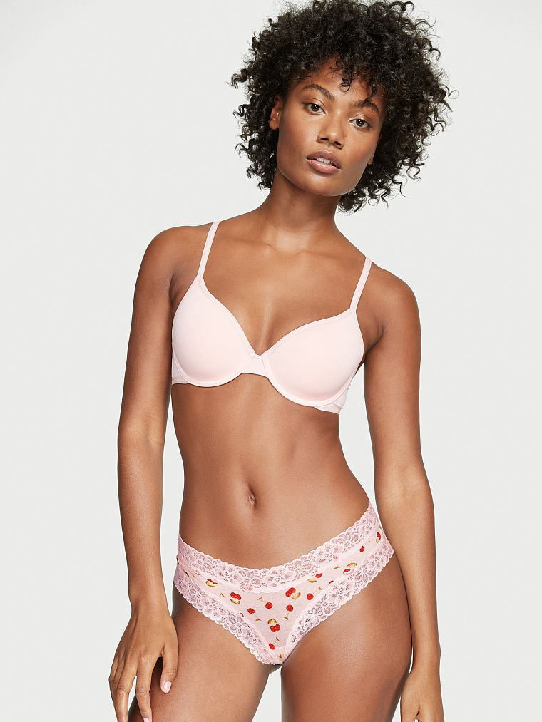 Ange-Marie Moutambou featured in  the Victoria\'s Secret catalogue for Autumn/Winter 2022