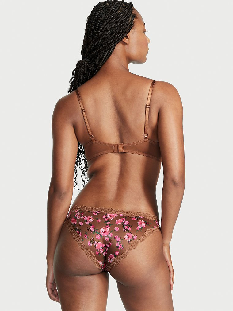 Ange-Marie Moutambou featured in  the Victoria\'s Secret catalogue for Autumn/Winter 2022